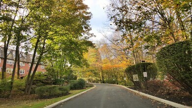 34 A Padanaram Rd in Danbury, CT - Building Photo - Building Photo