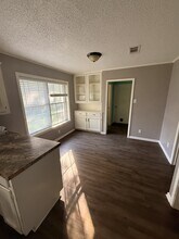 200 S Birch St in Van, TX - Building Photo - Building Photo