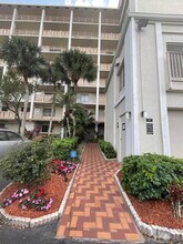 14475 Strathmore Ln in Delray Beach, FL - Building Photo - Building Photo