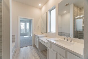 17138 Crimson Crest Dr in Conroe, TX - Building Photo