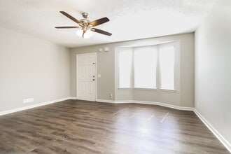 1318 Lyndsey Ridge Dr in La Vergne, TN - Building Photo - Building Photo