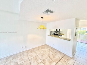 70 Whitehead Cir in Weston, FL - Building Photo - Building Photo