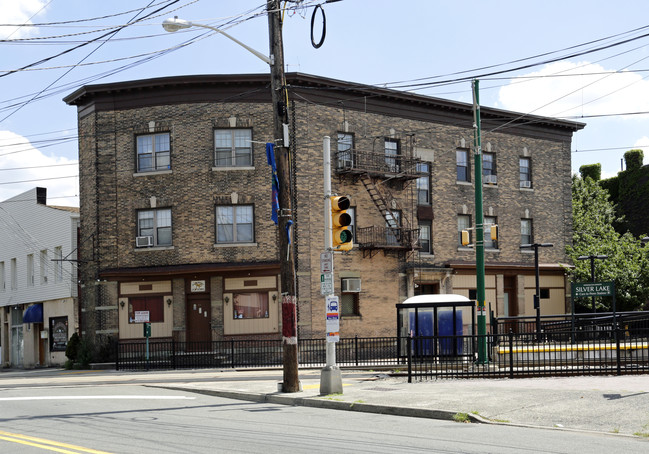 85 Franklin St in Belleville, NJ - Foto de edificio - Building Photo