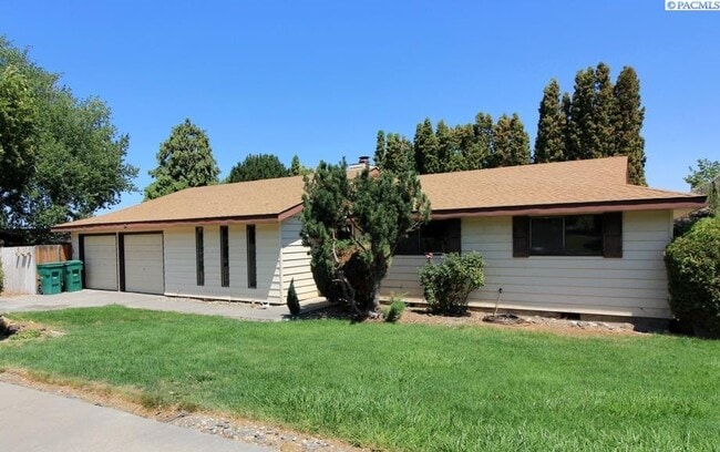 property at 1415 S Ione Pl