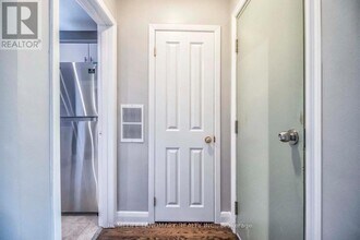 66 Queensbury Ave in Toronto, ON - Building Photo - Building Photo