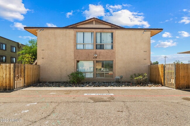 property at 535 W 9th St