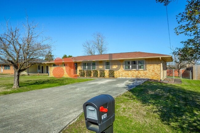 6121 Sherwood Dr in Chattanooga, TN - Building Photo - Building Photo