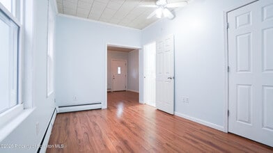 1514 Farr St in Scranton, PA - Building Photo - Building Photo