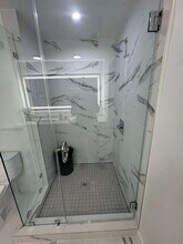 1642 NE 124th Ln, Unit B8 in North Miami, FL - Foto de edificio - Building Photo