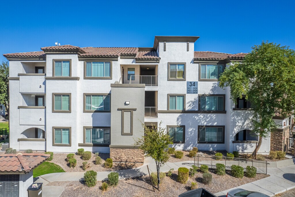 Bella Mirage Apartments in Avondale, AZ