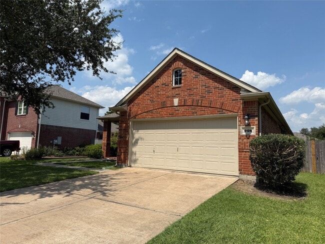 5126 Winterwood Dr