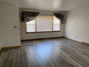 2029 Wilcox Rd in Rockford, IL - Building Photo - Building Photo