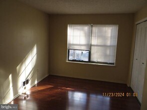 19 Joyner Ct in Trenton, NJ - Building Photo - Building Photo