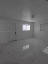 5641 NW 15th St in Lauderhill, FL - Building Photo - Building Photo