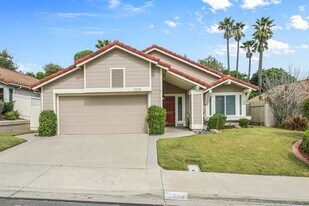 2230 Shadyridge Ave in Escondido, CA - Building Photo