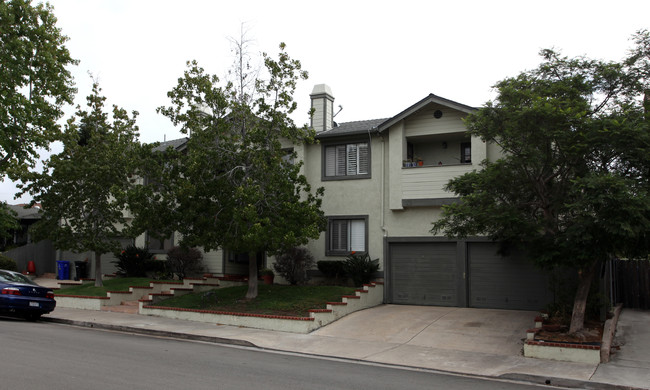 3805 Herbert St in San Diego, CA - Foto de edificio - Building Photo