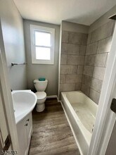 909 Olive St in Elizabeth, NJ - Building Photo - Building Photo