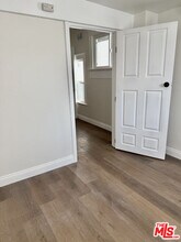 44 Rose Ave in Los Angeles, CA - Building Photo - Building Photo