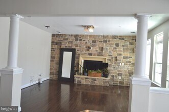 4967 Windpower Way in Ellicott City, MD - Foto de edificio - Building Photo