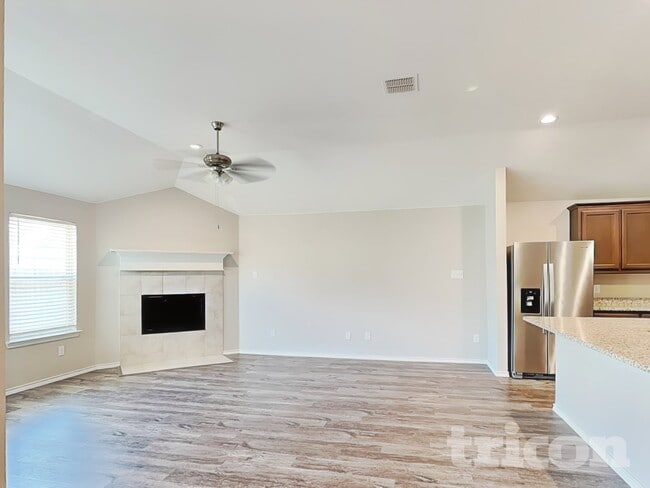 2565 Hadley St, Unit 1207 in Weatherford, TX - Building Photo - Building Photo