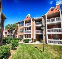 10200 Gandy Blvd N, Unit Vantage Point in St. Petersburg, FL - Building Photo