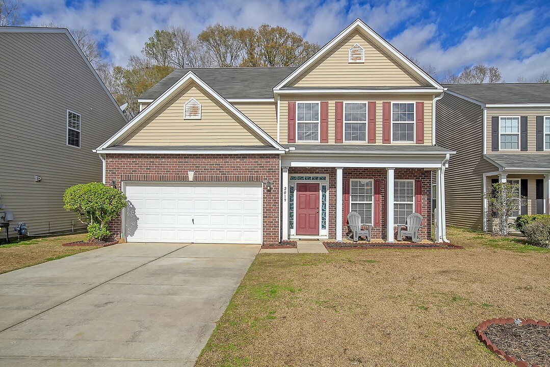 2019 Isabela Ct in Summerville, SC - Building Photo