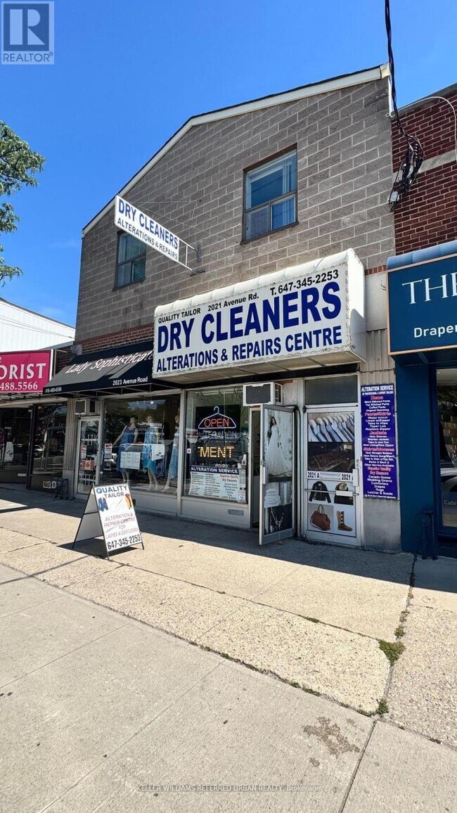 2021 Avenue Rd in Toronto, ON - Building Photo - Building Photo