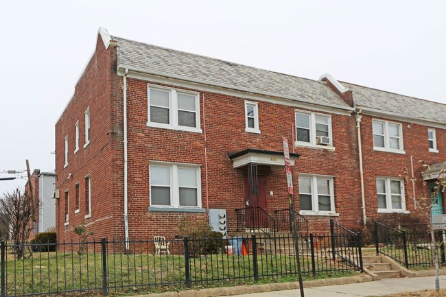 1400 Holbrook St NE in Washington, DC - Building Photo - Building Photo