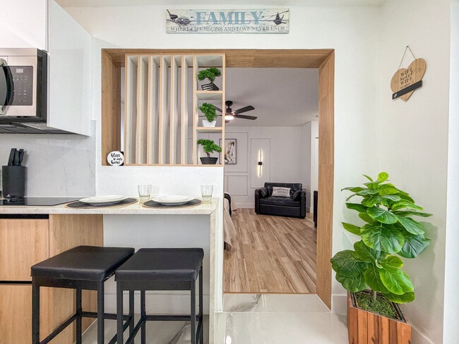 2321 NW 114th Terrace in Pembroke Pines, FL - Building Photo - Building Photo