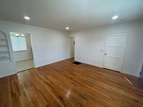 4107 Rincon Ave in Montrose, CA - Building Photo - Building Photo