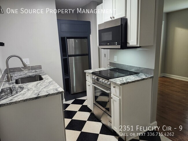 2351 Felicity Cir in Winston-Salem, NC - Foto de edificio - Building Photo