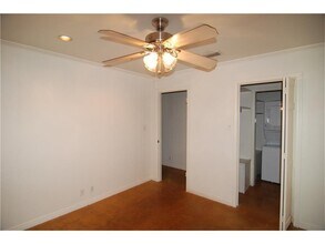 1700 W 30th St in Austin, TX - Building Photo - Building Photo