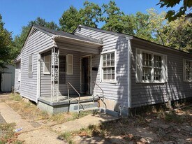 2726 Lakehurst Ave in Shreveport, LA - Building Photo