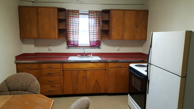 1216 University Ave, Unit #3 in Morgantown, WV - Building Photo - Building Photo