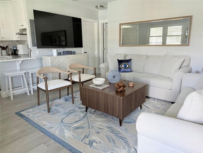 130 N Collier Blvd in Marco Island, FL - Building Photo - Building Photo