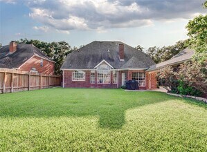 2735 Oakland Dr in Sugar Land, TX - Building Photo - Building Photo