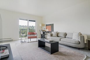 2850 15th Ave W in Seattle, WA - Building Photo