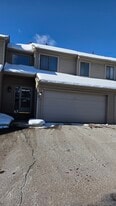 653 Glasgow Ct in Rochester Hills, MI - Building Photo