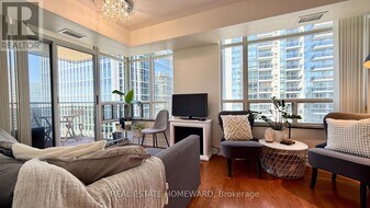 155 Beecroft Rd in Toronto, ON - Building Photo