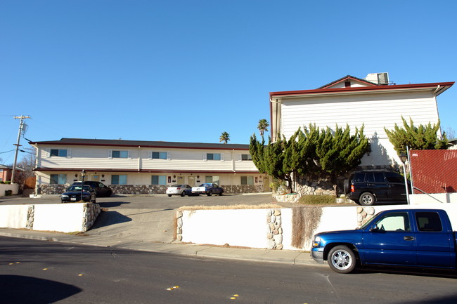 Rose Bank Apartments in Vacaville, CA - Foto de edificio - Building Photo