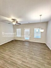 585 McWilliams Rd SE in Atlanta, GA - Building Photo - Building Photo