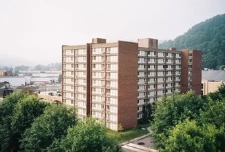 350 Market St in Johnstown, PA - Building Photo - Building Photo
