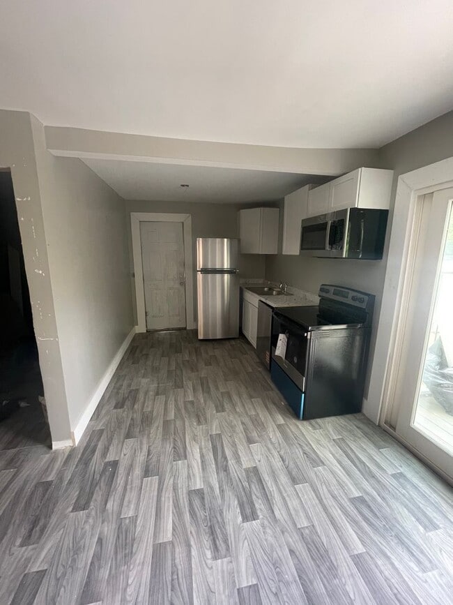property at 1005 W Mauney Ave