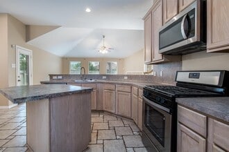10831 Summer Meadows Ct in Houston, TX - Building Photo - Building Photo