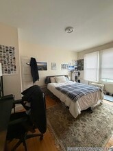 15 Wallingford Rd, Unit 1 in Boston, MA - Foto de edificio - Building Photo