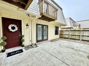 522 Marsh Duck Way in Virginia Beach, VA - Building Photo - Building Photo