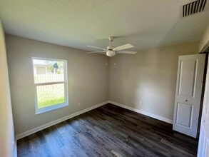 1855 10th Ave in Vero Beach, FL - Building Photo - Building Photo