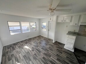 616 Cortez Rd W in Bradenton, FL - Building Photo - Building Photo