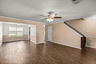 158 Bristol Bend Ln in Dickinson, TX - Building Photo - Building Photo