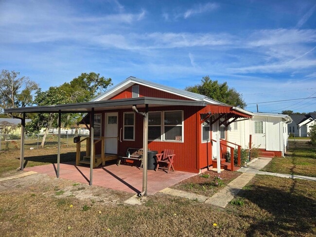 property at 4209 Thonotosassa Rd